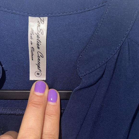 Navy blue tank top with three gold buttons 95% polyester, lightweight. - Picture 2 of 3